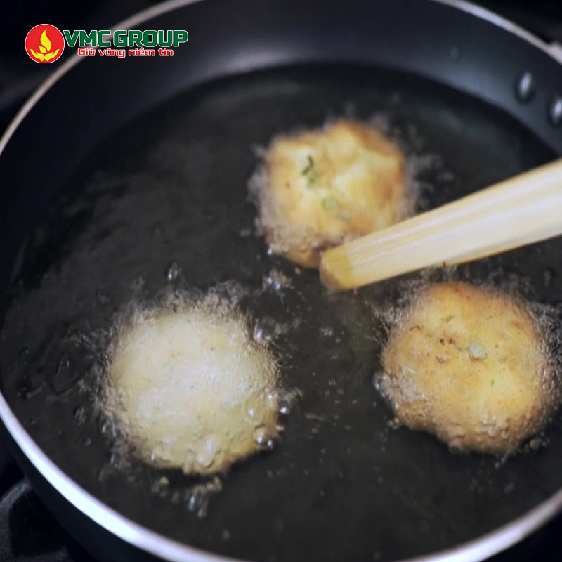 Chiên chả cá