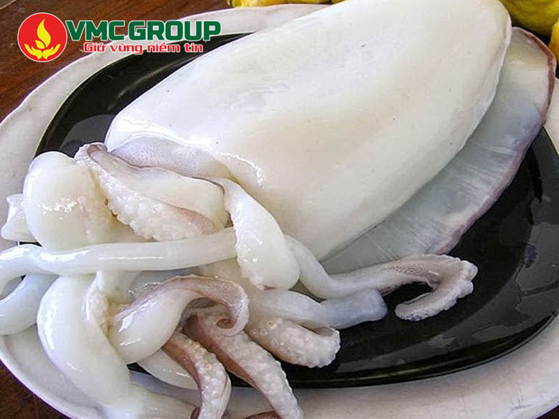 Chọn mực con to, dày mình và sơ chế sạch