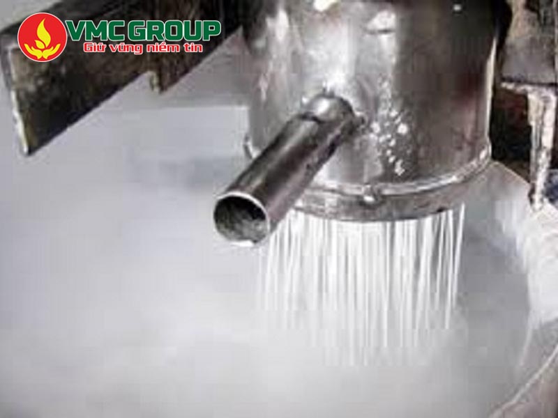 Ép đùn và luộc bún