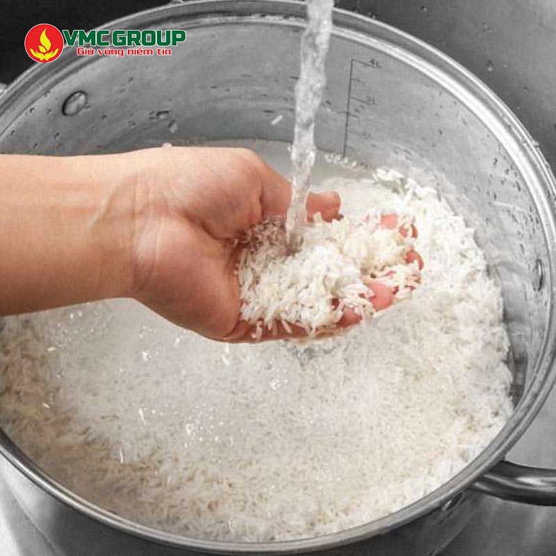 Ngâm gạo tẻ