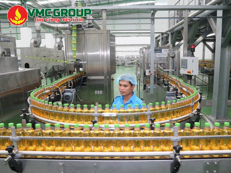 Quy trình sản xuất nước ngọt - chiết rót và đóng nắp