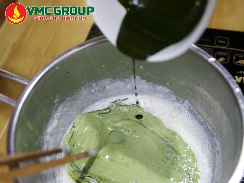 Cách sử dụng màu thực phẩm làm rau câu trong suốt, không lem màu