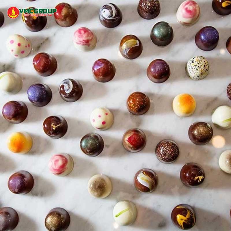 Màu thực phẩm gốc dầu dùng trong tạo màu socola